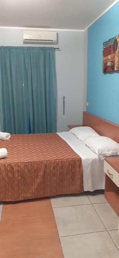 Kassiopea Aparthotel Giardini Naxos Exterior foto